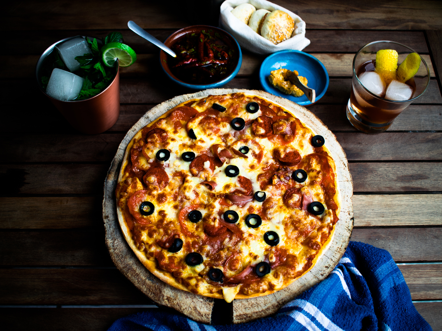 pizza-food-meal-restaurant-dish-cuisine-1425859-pxhere.com_.jpg
